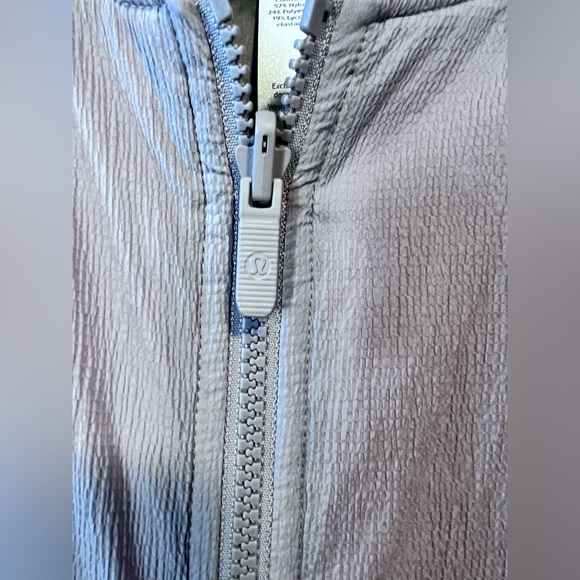 Lululemon Dark Chrome REVERSIBLE Non-Stop Bomber Jacket NWOT SIZE 10 - Picture 8 of 16